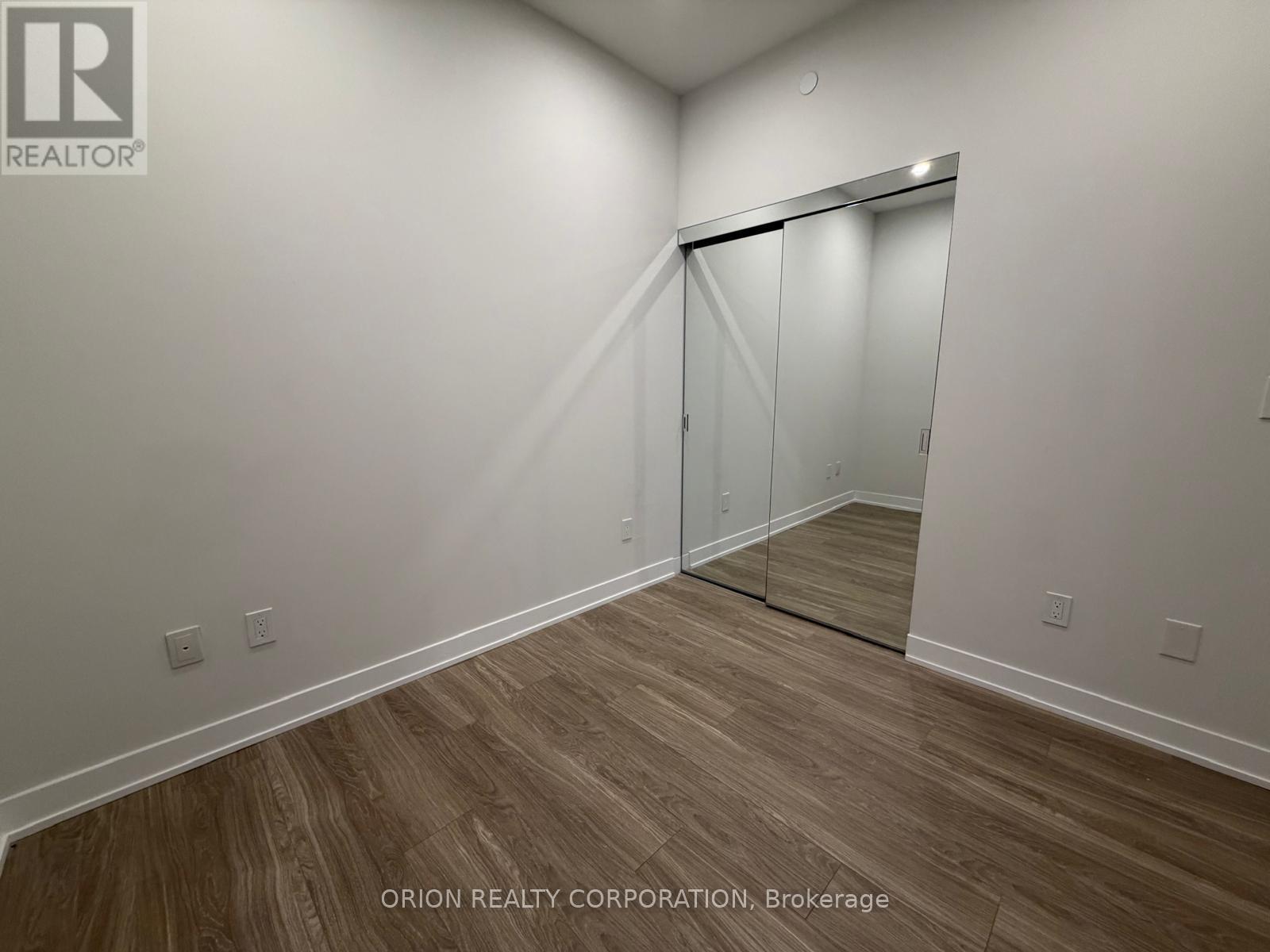 2209 - 430 Square One Drive, Mississauga, Ontario  L5B 0L6 - Photo 13 - W12701030