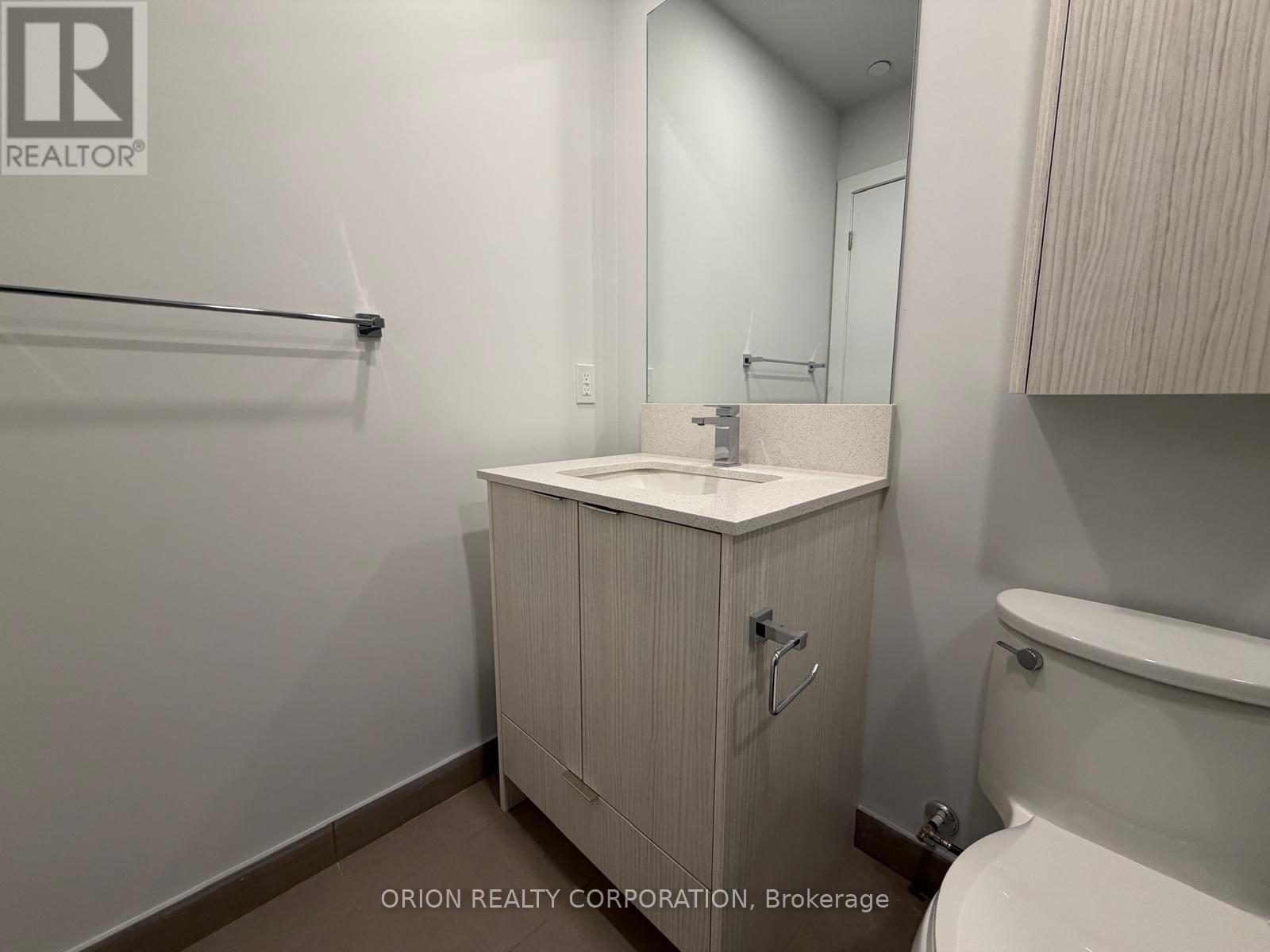 2209 - 430 Square One Drive, Mississauga, Ontario  L5B 0L6 - Photo 21 - W12701030
