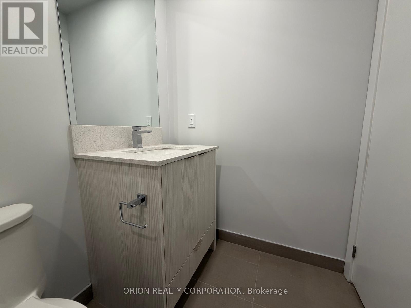 2209 - 430 Square One Drive, Mississauga, Ontario  L5B 0L6 - Photo 6 - W12701030