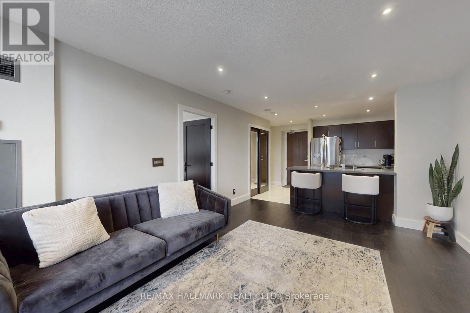 1002 - 3 Michael Power Place, Toronto, Ontario  M9A 0A2 - Photo 13 - W12701040