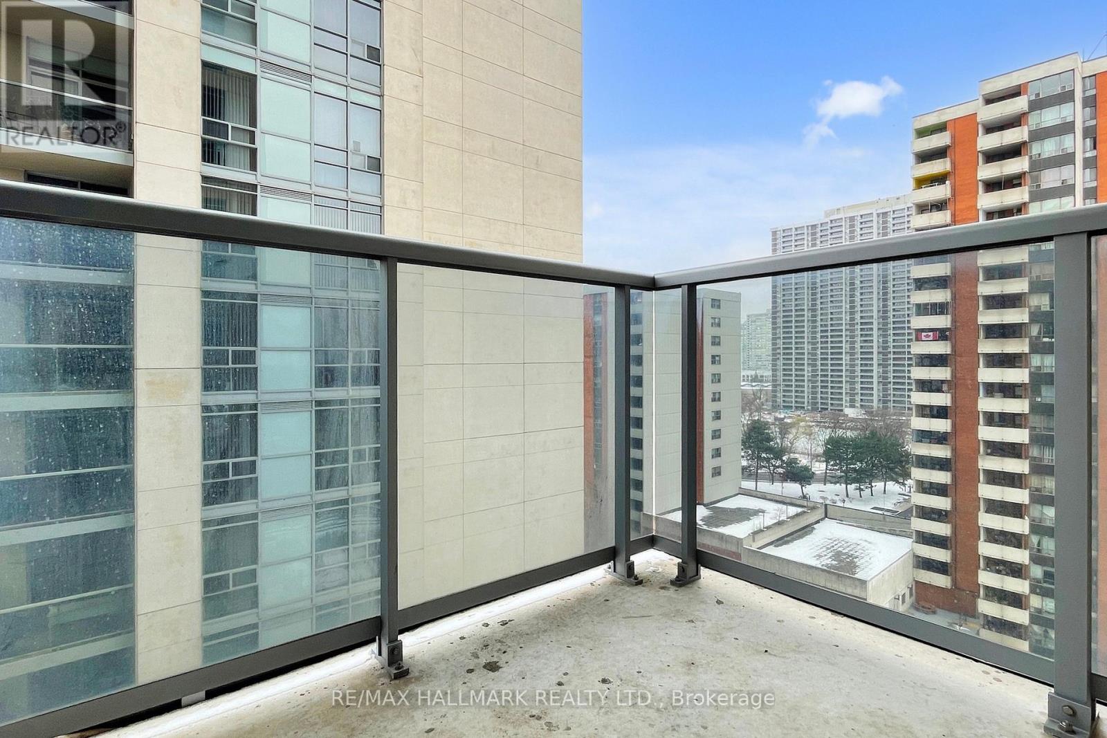 1002 - 3 Michael Power Place, Toronto, Ontario  M9A 0A2 - Photo 31 - W12701040