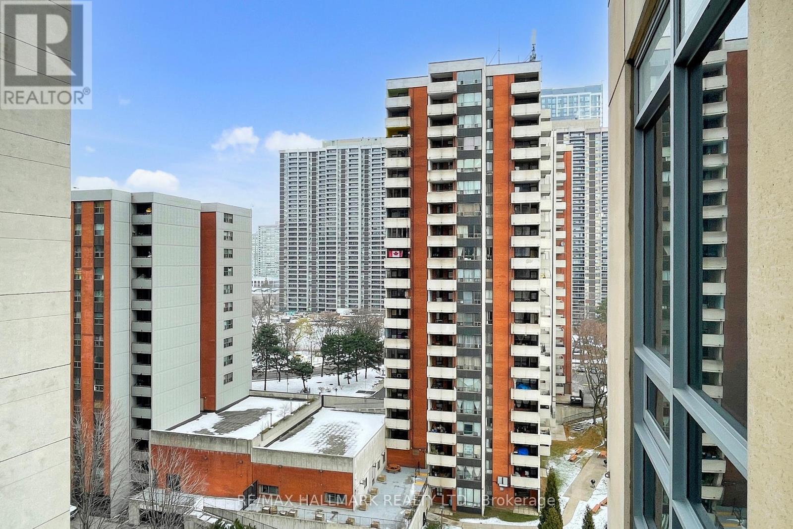 1002 - 3 Michael Power Place, Toronto, Ontario  M9A 0A2 - Photo 32 - W12701040