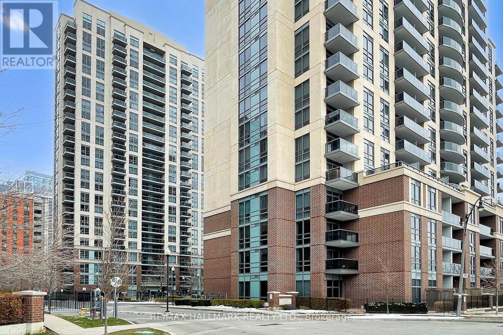 1002 - 3 Michael Power Place, Toronto, Ontario  M9A 0A2 - Photo 4 - W12701040