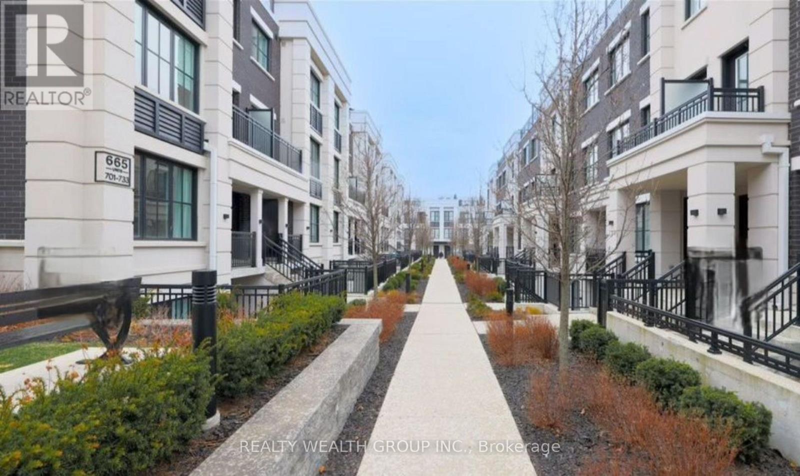 709 - 665 CRICKLEWOOD DRIVE, Mississauga, Ontario