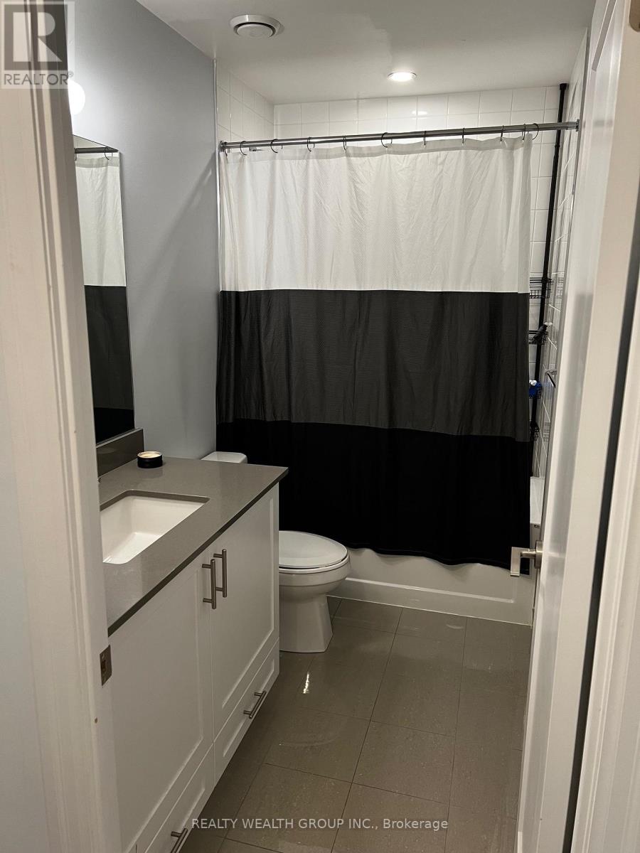 709 - 665 Cricklewood Drive, Mississauga, Ontario  L5G 0B9 - Photo 6 - W12701060