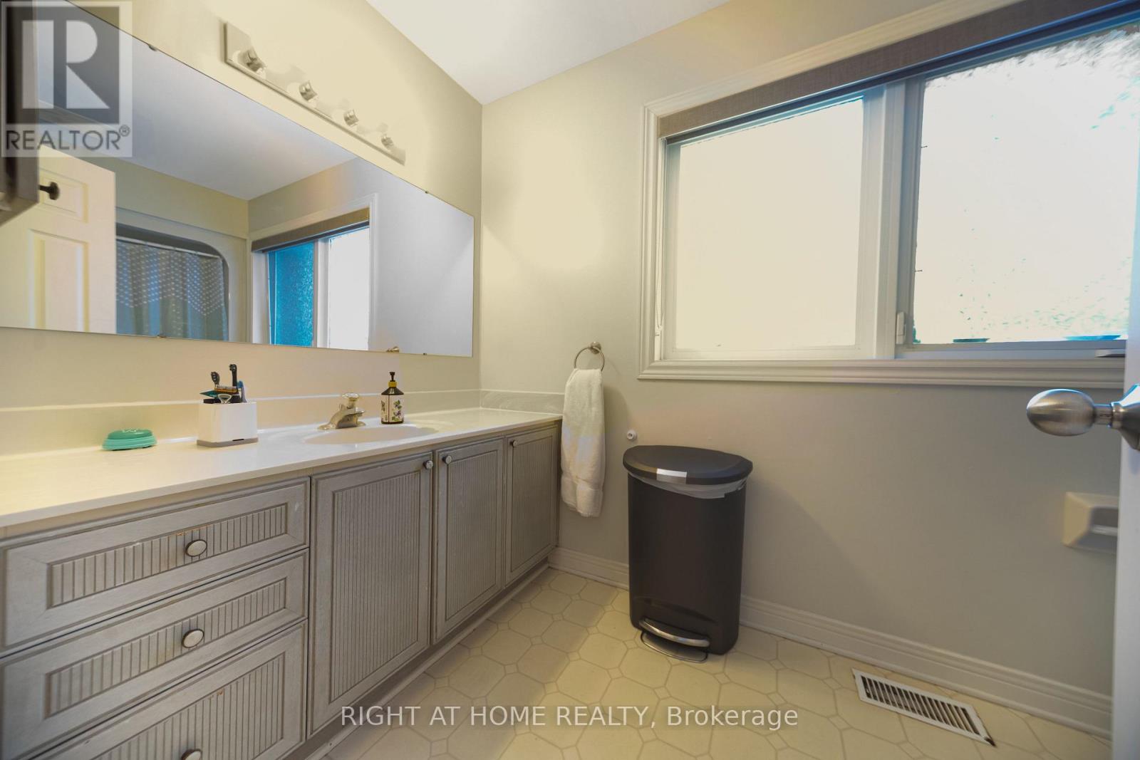 32 Marble Arch Crescent, Ottawa, Ontario  K2G 5S3 - Photo 32 - X12699492