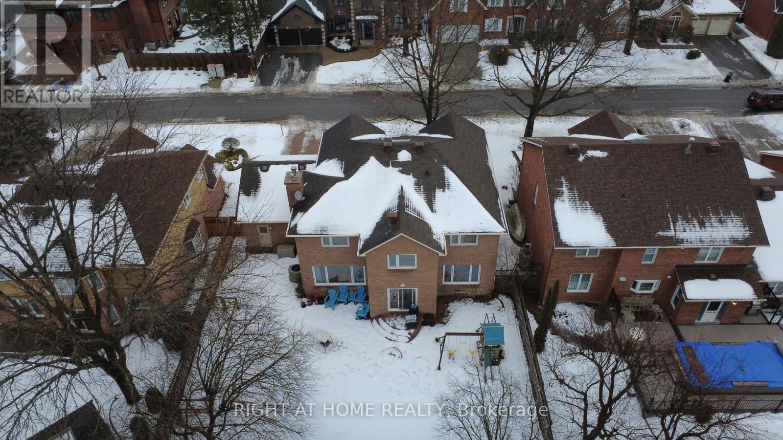 32 Marble Arch Crescent, Ottawa, Ontario  K2G 5S3 - Photo 5 - X12699492