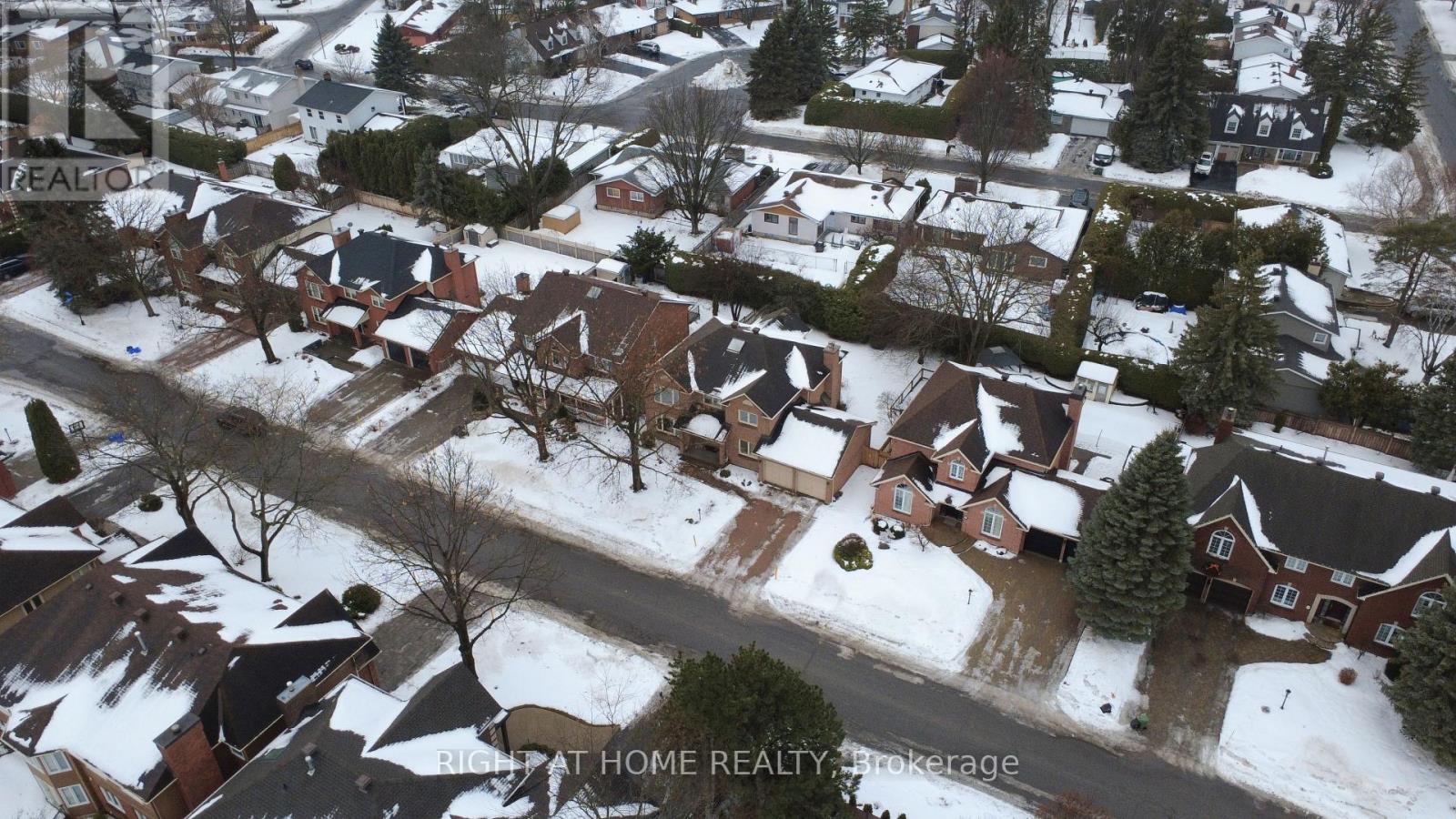 32 Marble Arch Crescent, Ottawa, Ontario  K2G 5S3 - Photo 2 - X12699492