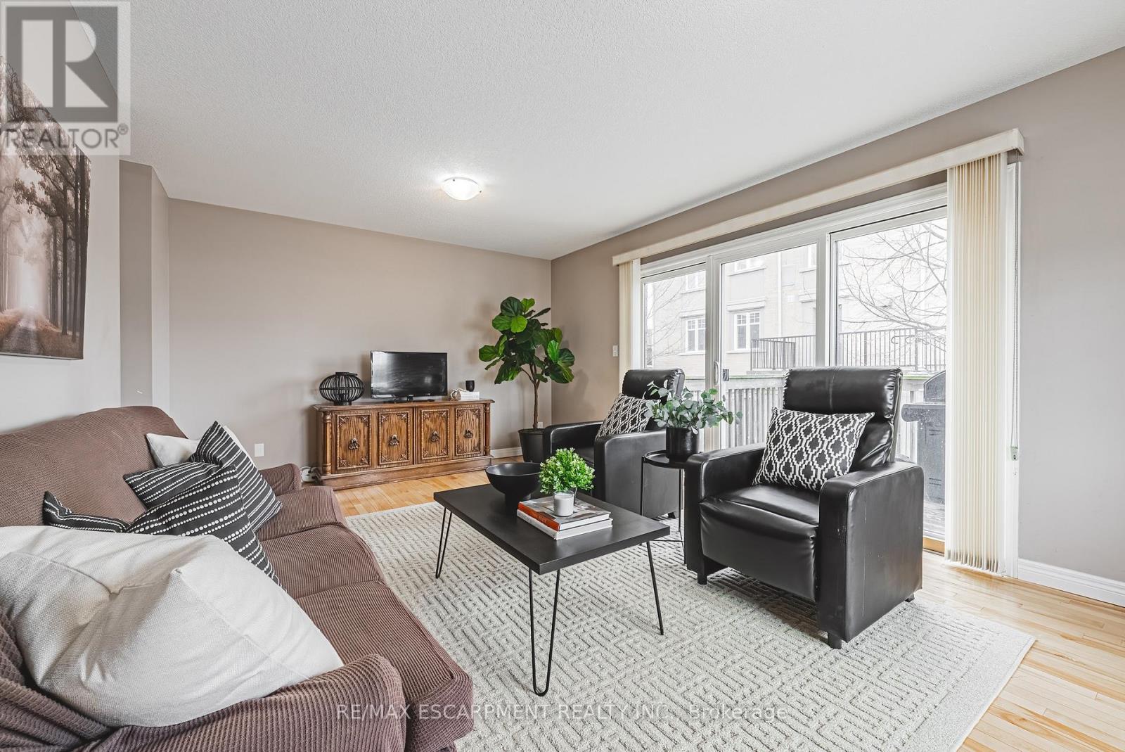 1 - 361 Arkell Road, Guelph, Ontario  N1L 1E5 - Photo 4 - X12700990