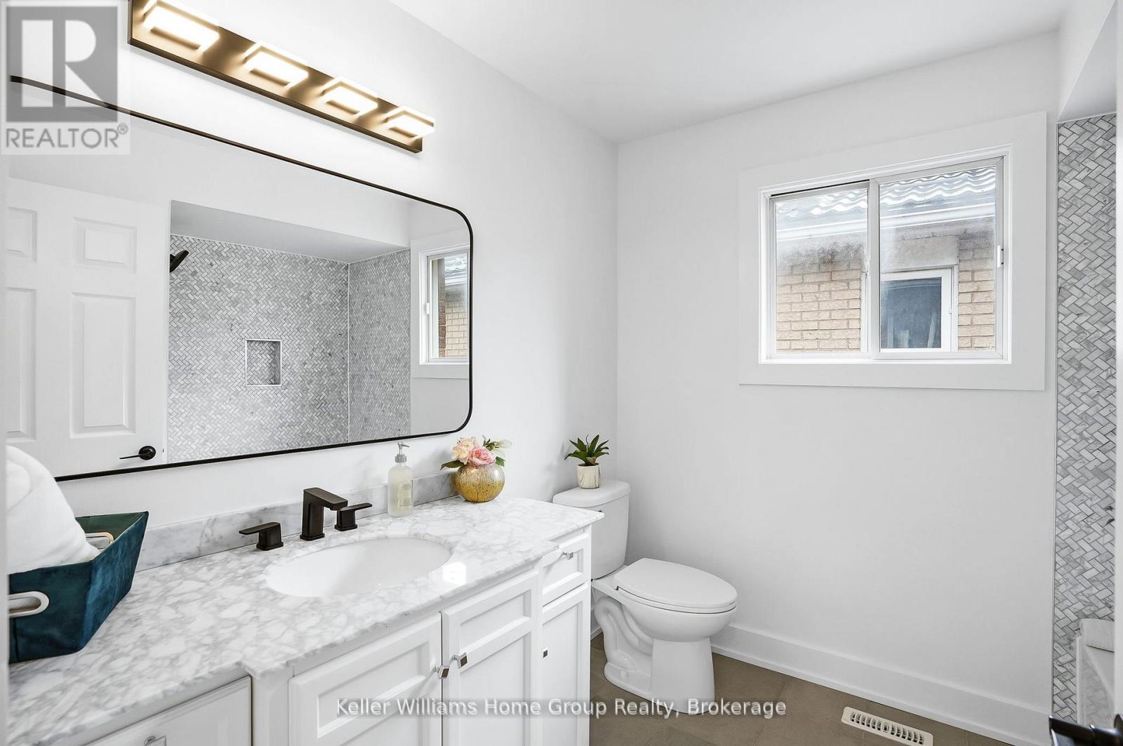 1105 Ewing Crescent, Mississauga, Ontario  L5V 1B9 - Photo 32 - W12701152