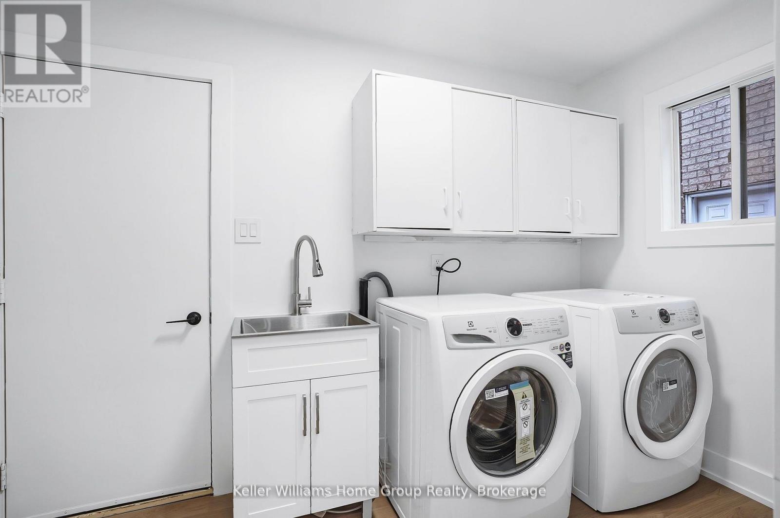 1105 Ewing Crescent, Mississauga, Ontario  L5V 1B9 - Photo 34 - W12701152