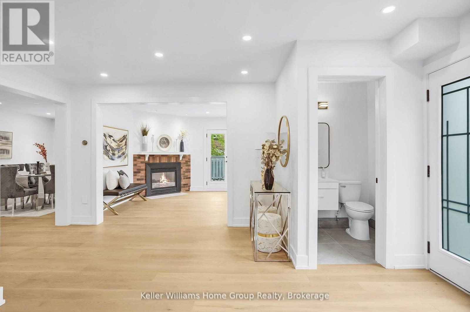 1105 Ewing Crescent, Mississauga, Ontario  L5V 1B9 - Photo 7 - W12701152