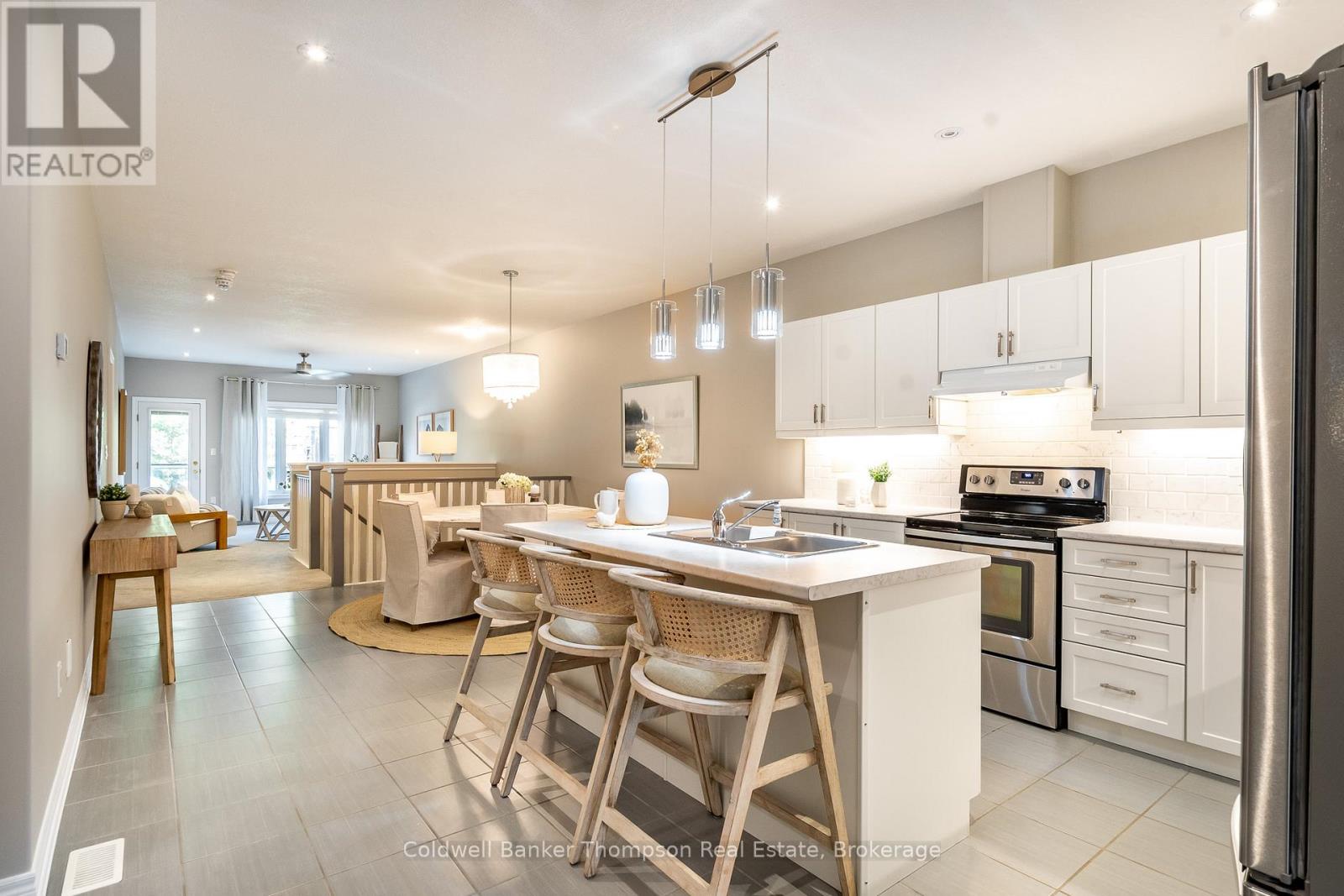 27 Serenity Place Crescent, Huntsville, Ontario  P1H 0C4 - Photo 5 - X12701124