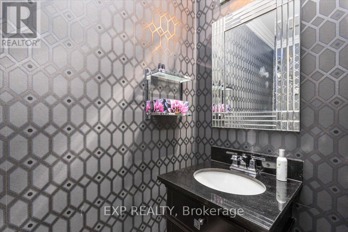 1442 Manitou Court, Oshawa, Ontario  L1G 7P8 - Photo 14 - E12701100