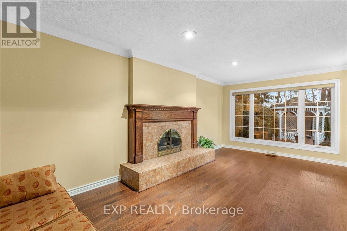 1442 Manitou Court, Oshawa, Ontario  L1G 7P8 - Photo 16 - E12701100