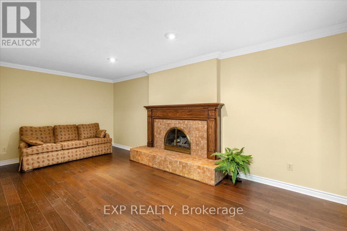 1442 Manitou Court, Oshawa, Ontario  L1G 7P8 - Photo 20 - E12701100