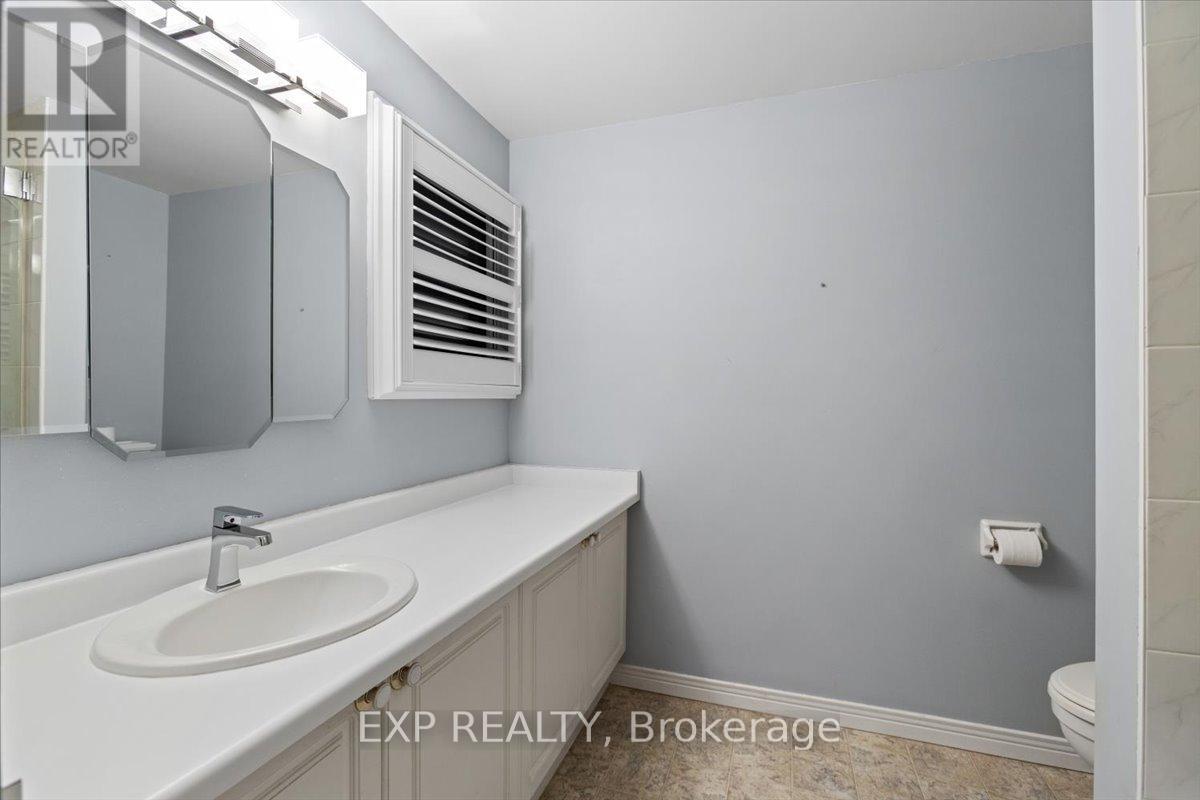 1442 Manitou Court, Oshawa, Ontario  L1G 7P8 - Photo 21 - E12701100