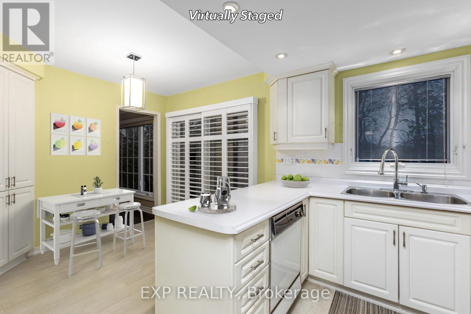 1442 Manitou Court, Oshawa, Ontario  L1G 7P8 - Photo 7 - E12701100