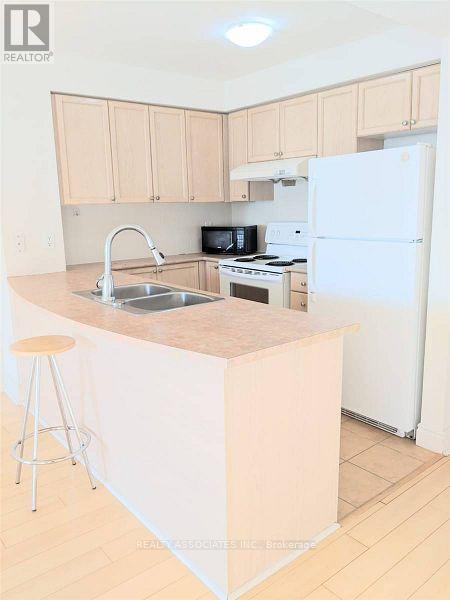 2708 - 50 Brian Harrison Way, Toronto, Ontario  M1P 5J4 - Photo 5 - E12657630