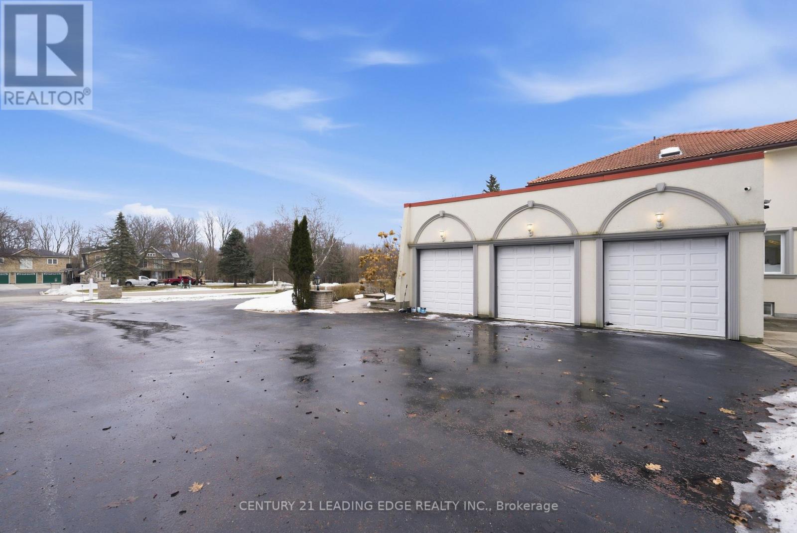 10 Bunting Court, Pickering, Ontario  L1T 3S5 - Photo 3 - E12700278