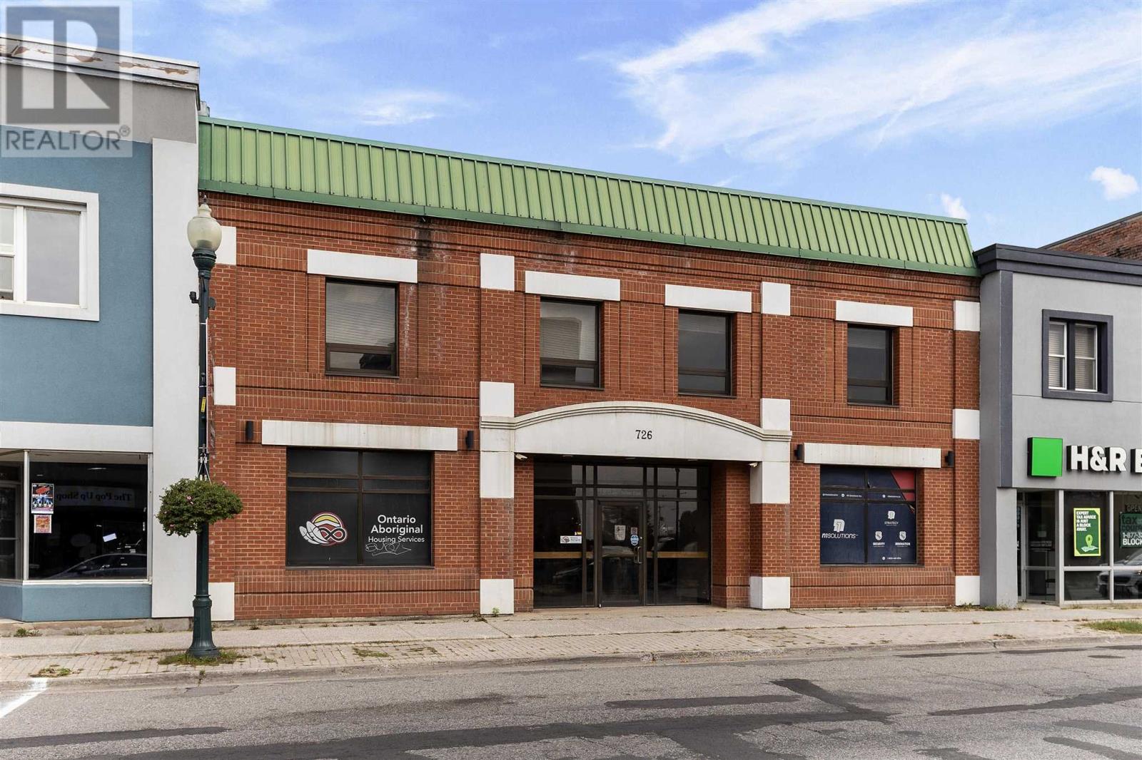 726 Queen St, Sault Ste. Marie, Ontario  P6A 2A9 - Photo 1 - SM260112