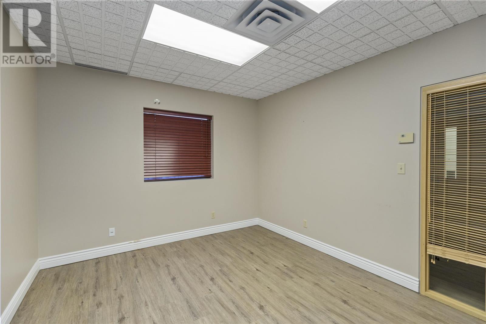 726 Queen St, Sault Ste. Marie, Ontario  P6A 2A9 - Photo 15 - SM260112