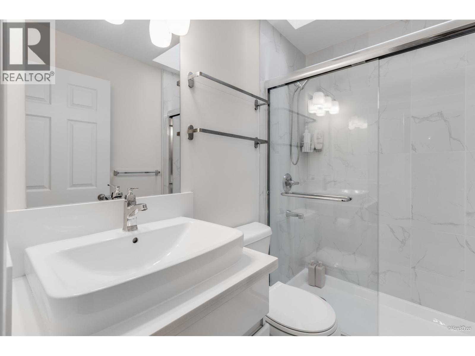 4 2951 Panorama Drive, Coquitlam, British Columbia  V3E 2W3 - Photo 15 - R3080014