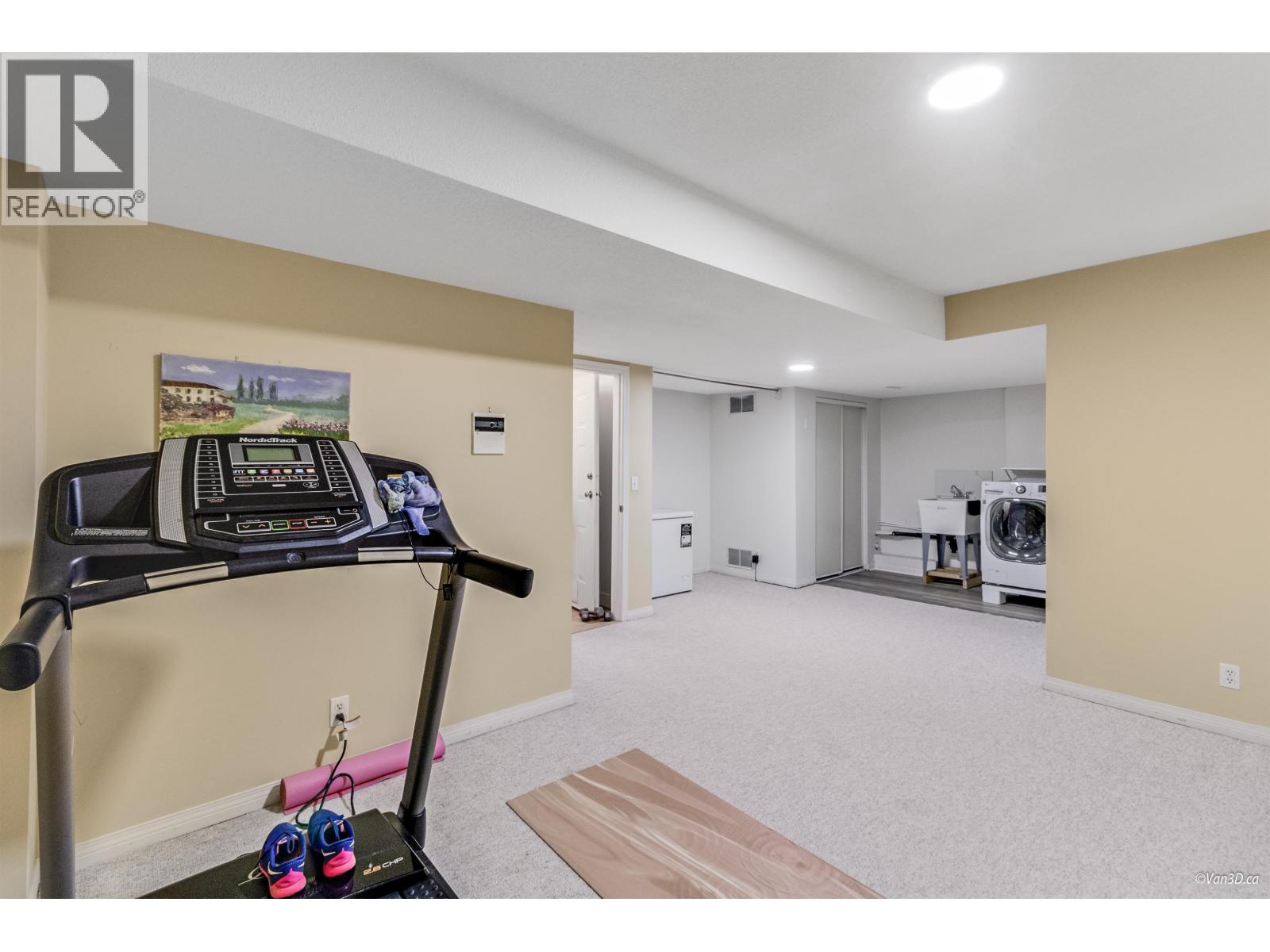 4 2951 Panorama Drive, Coquitlam, British Columbia  V3E 2W3 - Photo 17 - R3080014