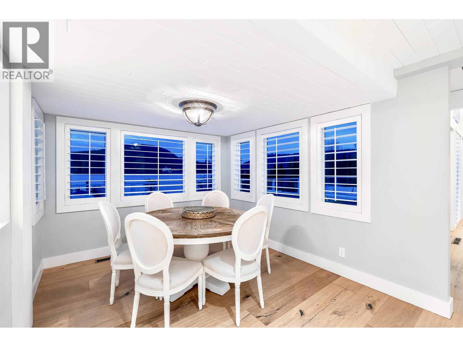 614 Lowry Lane, North Vancouver, British Columbia  V7M 3G3 - Photo 8 - R3080022