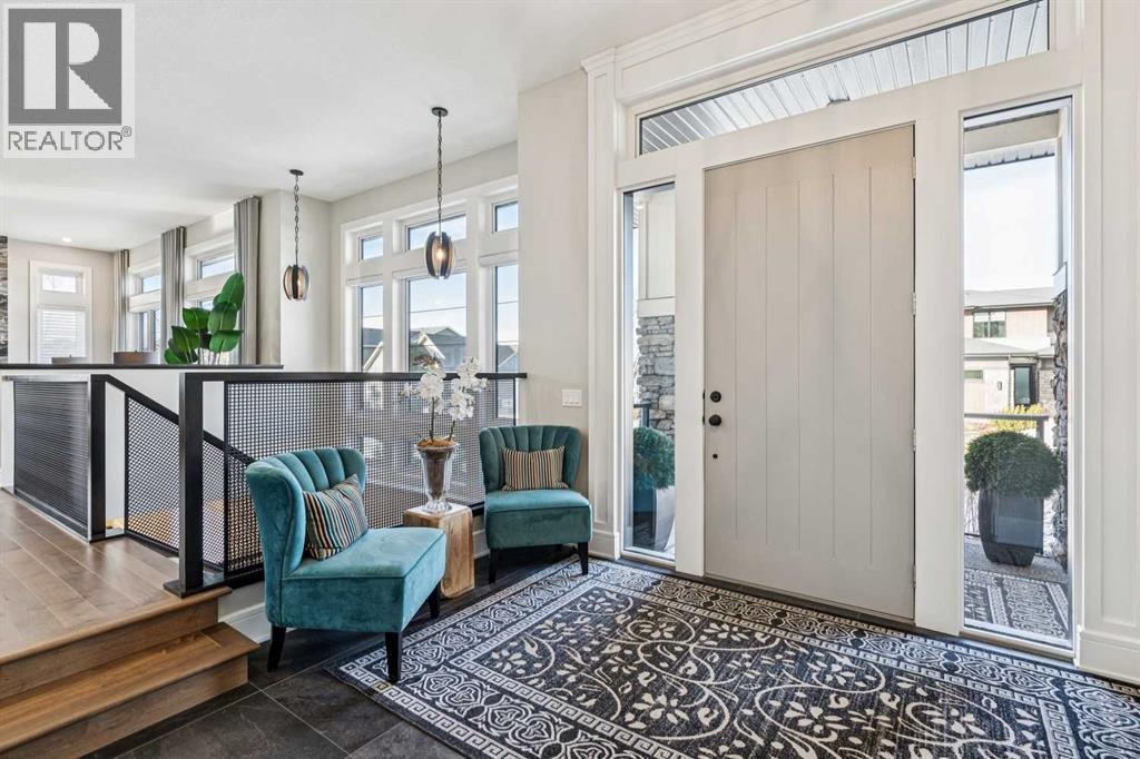 92 Crestridge View Sw, Calgary, Alberta  T3B 1G8 - Photo 2 - A2278302