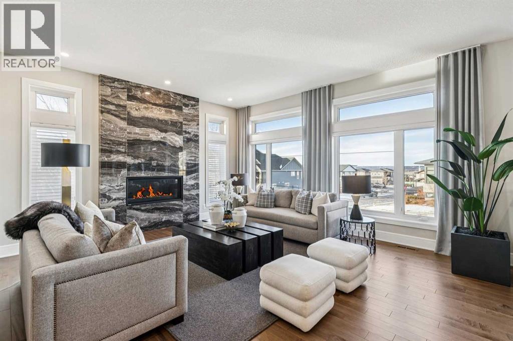 92 Crestridge View Sw, Calgary, Alberta  T3B 1G8 - Photo 4 - A2278302