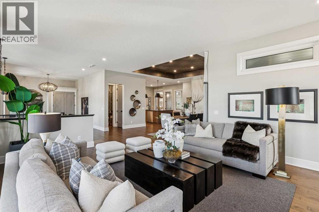 92 Crestridge View Sw, Calgary, Alberta  T3B 1G8 - Photo 5 - A2278302