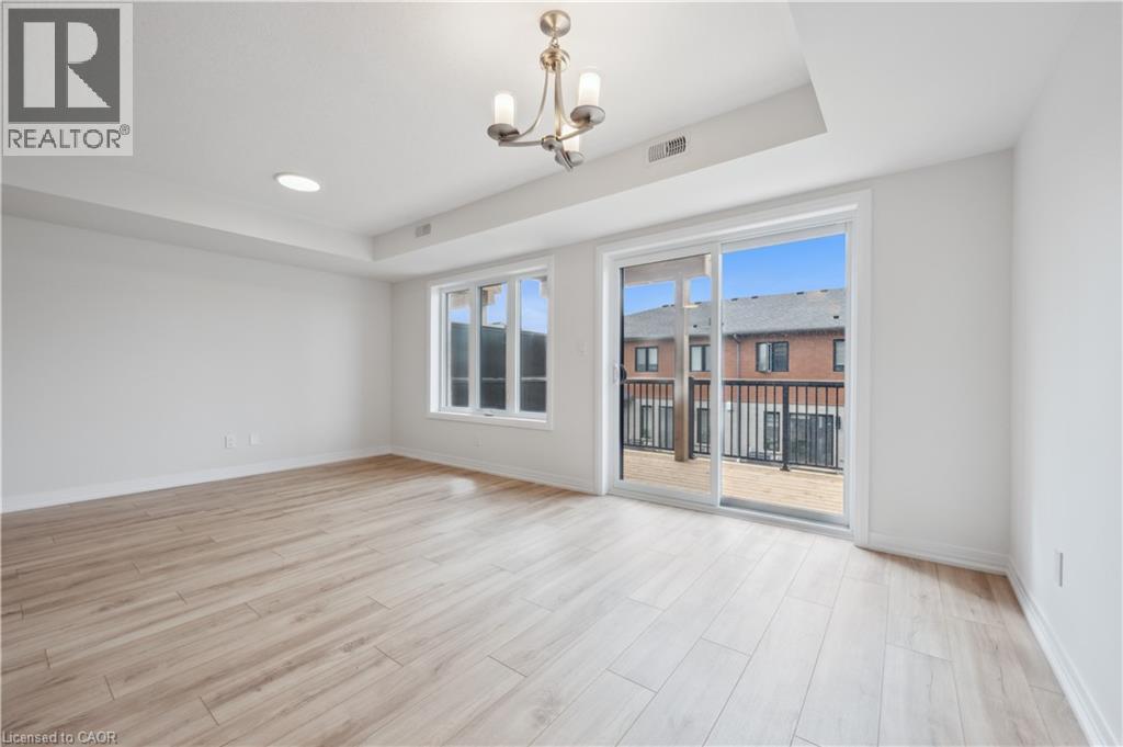 15 Stauffer Woods Trail Unit# C9, Kitchener, Ontario  N2P 2P4 - Photo 5 - 40794072