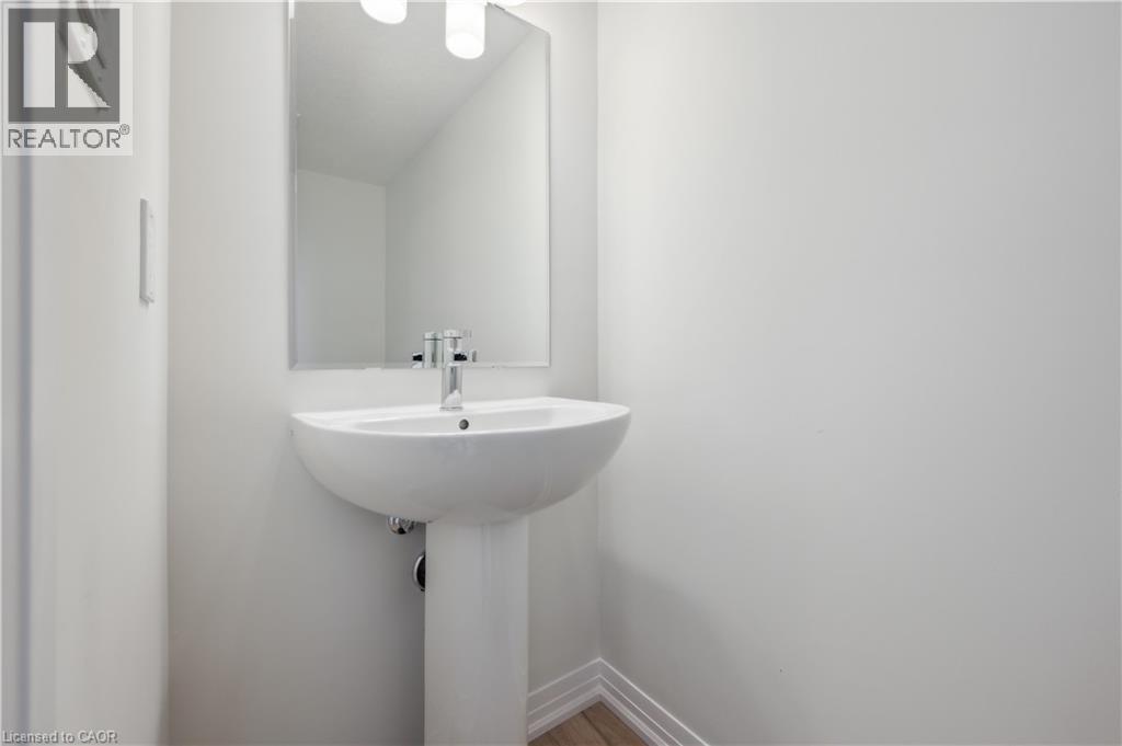 15 Stauffer Woods Trail Unit# C9, Kitchener, Ontario  N2P 2P4 - Photo 10 - 40794072