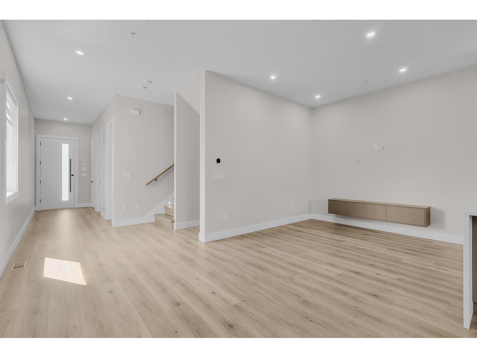 32711 Antelope Avenue, Mission, British Columbia  V2V 7A9 - Photo 13 - R3078784