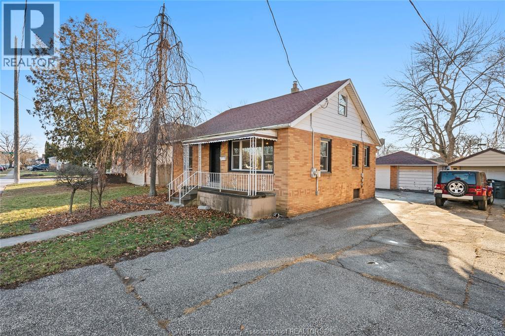 1987 Buckingham, Windsor, Ontario  N8T 2A9 - Photo 1 - 26001242