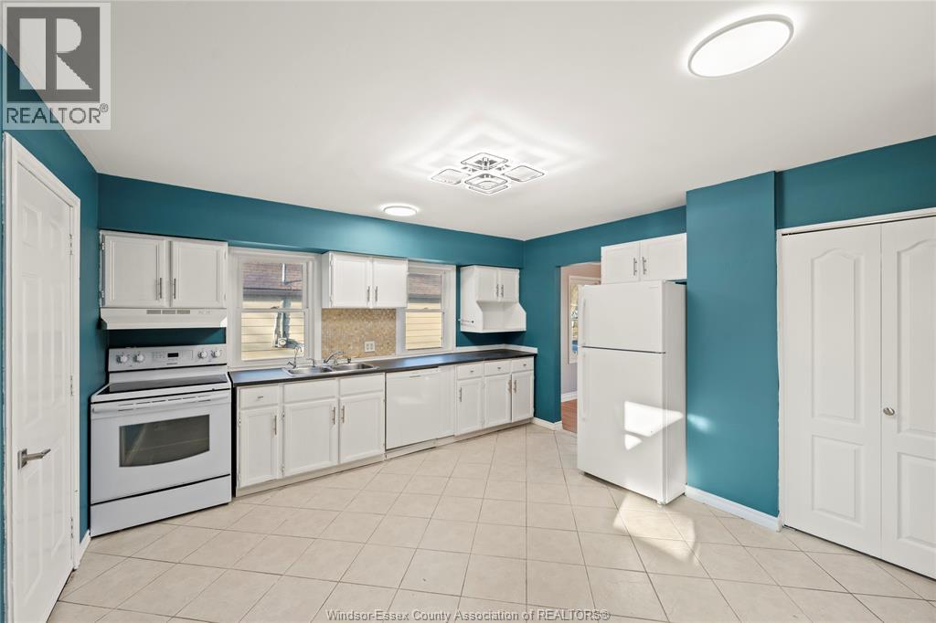 1987 Buckingham, Windsor, Ontario  N8T 2A9 - Photo 7 - 26001242