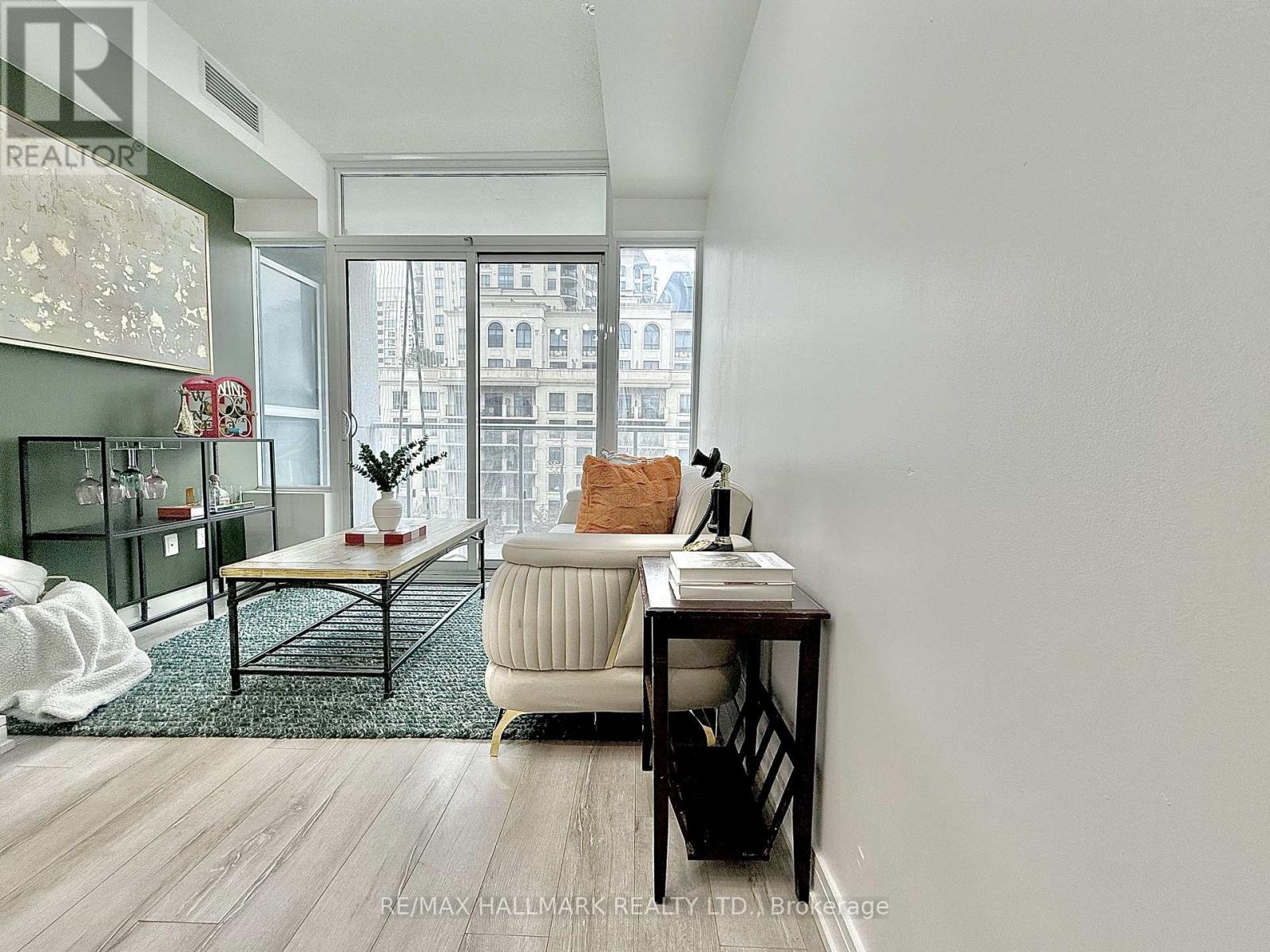 619 - 621 Sheppard Avenue E, Toronto, Ontario  M2K 1B5 - Photo 5 - C12701156