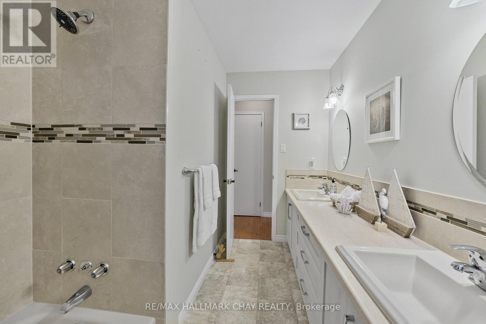 40 Idlewood Drive, Springwater, Ontario  L9X 0P5 - Photo 26 - S12541066