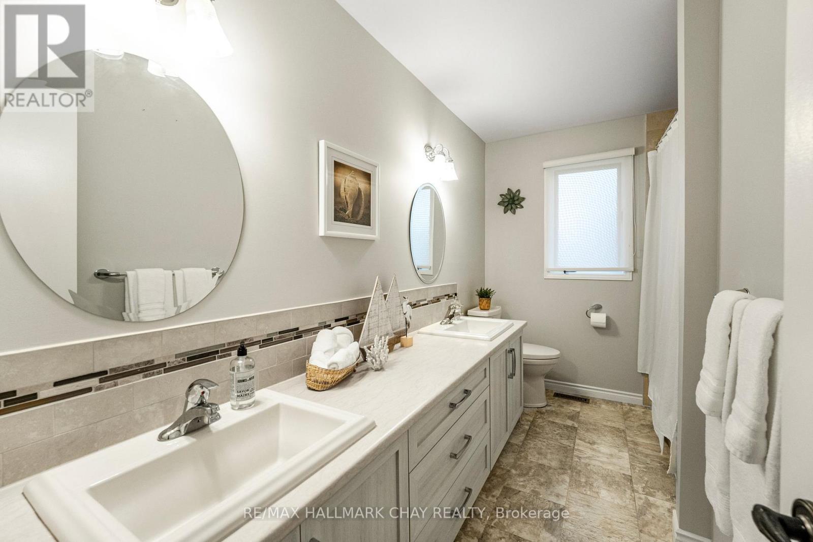 40 Idlewood Drive, Springwater, Ontario  L9X 0P5 - Photo 25 - S12541066