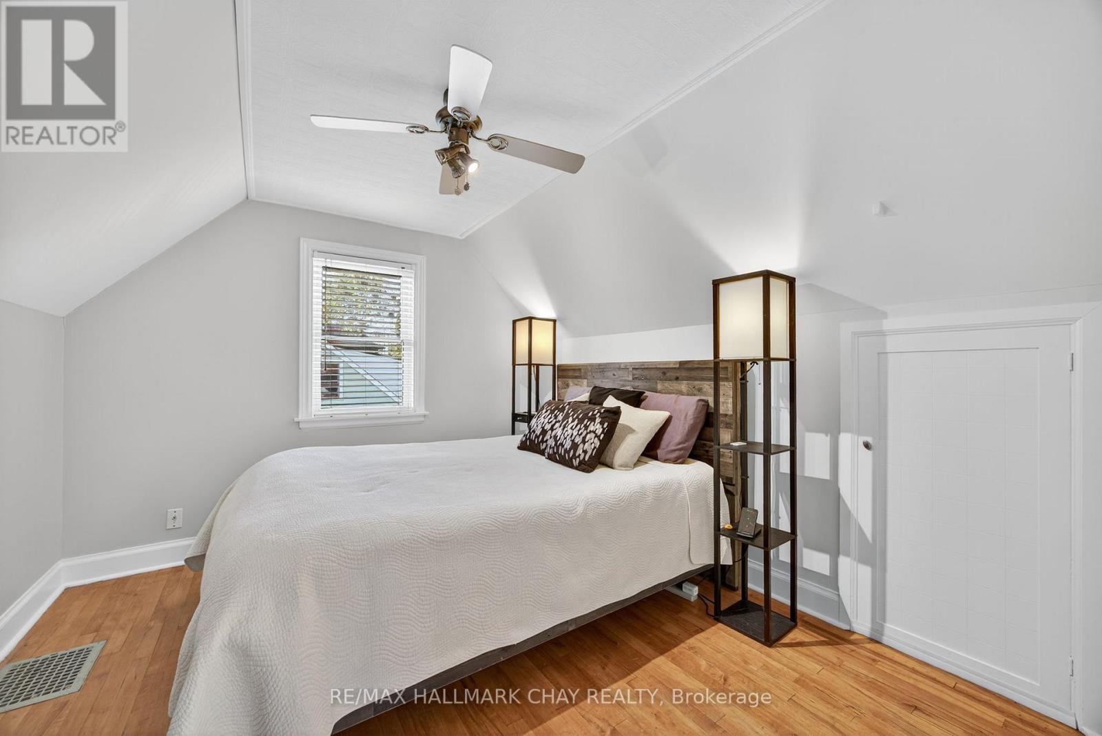 107 Peel Street, Barrie, Ontario  L4M 3L5 - Photo 25 - S12678242