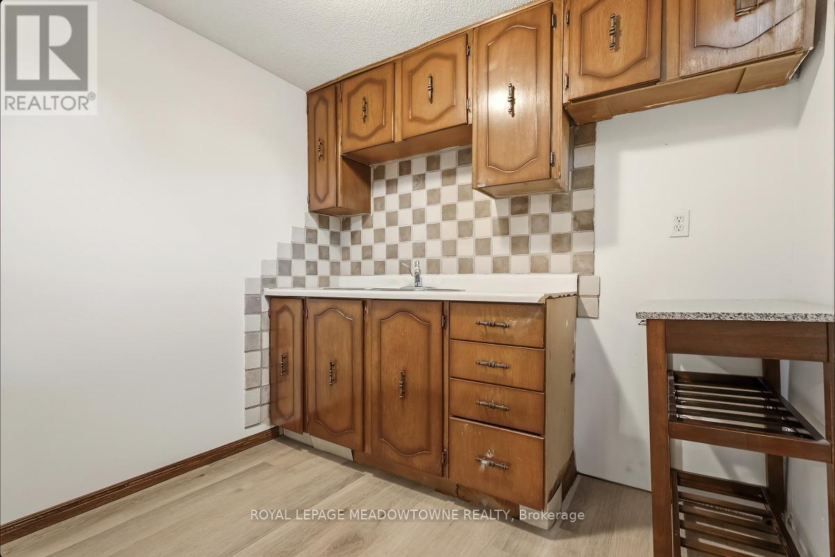 6486 Edenwood Drive, Mississauga, Ontario  L5N 3K1 - Photo 32 - W12689318