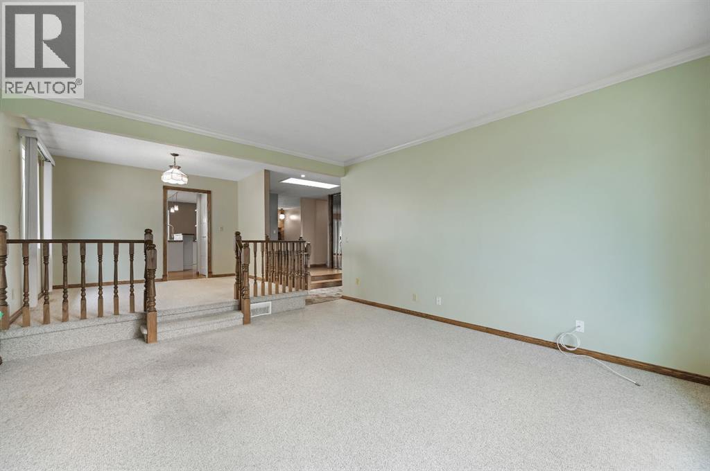 328 Norseman Road Nw, Calgary, Alberta  T2K 5M5 - Photo 8 - A2270434