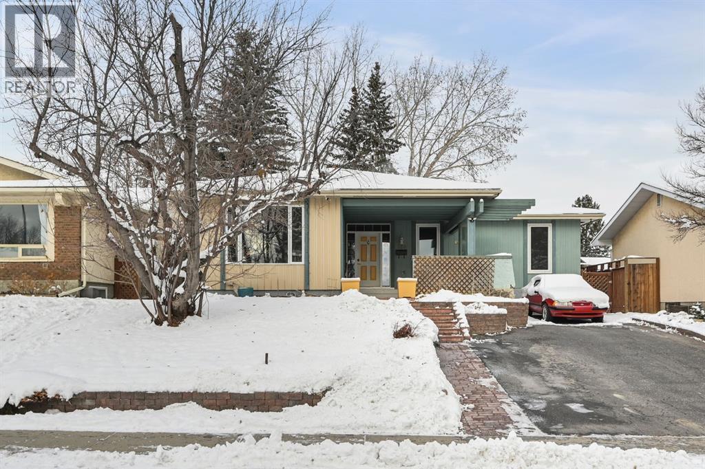 328 Norseman Road Nw, Calgary, Alberta  T2K 5M5 - Photo 1 - A2270434