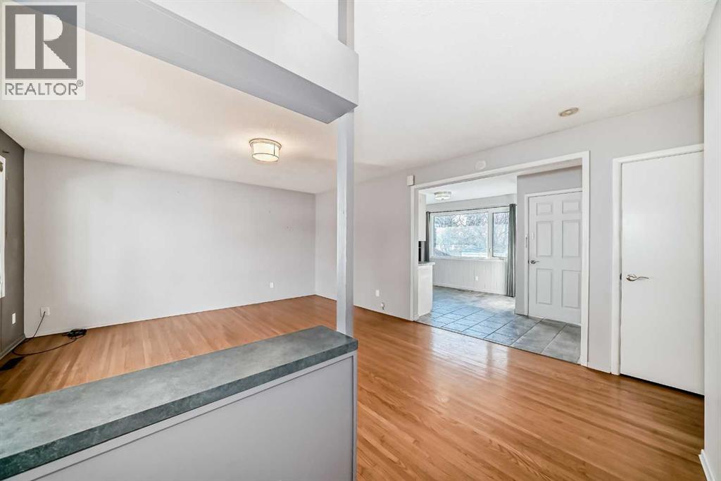 611 Meota Road Ne, Calgary, Alberta  T2E 5W8 - Photo 3 - A2278952