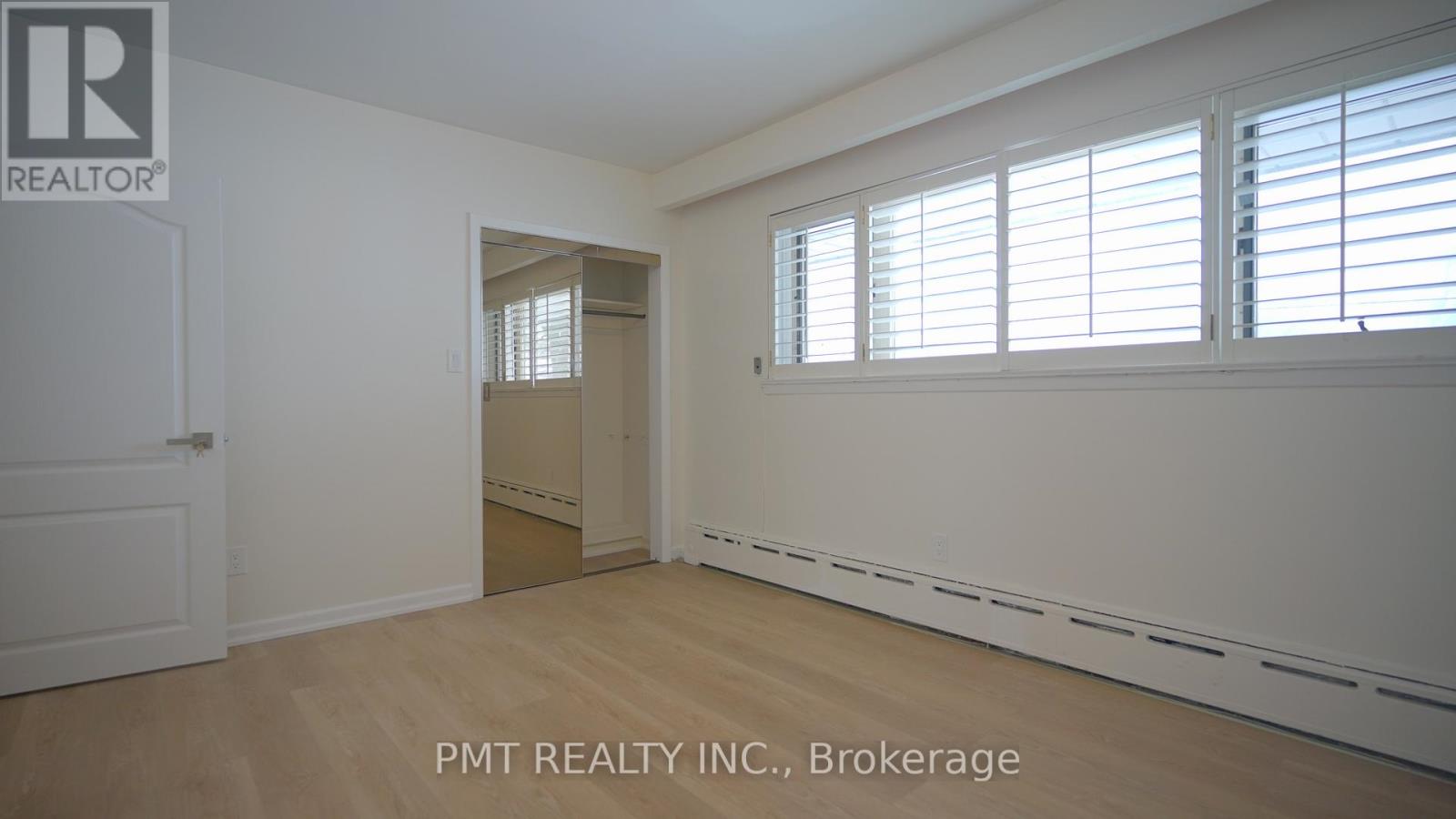 16 Carousel Court, Toronto, Ontario  M6B 3M1 - Photo 30 - W12701122