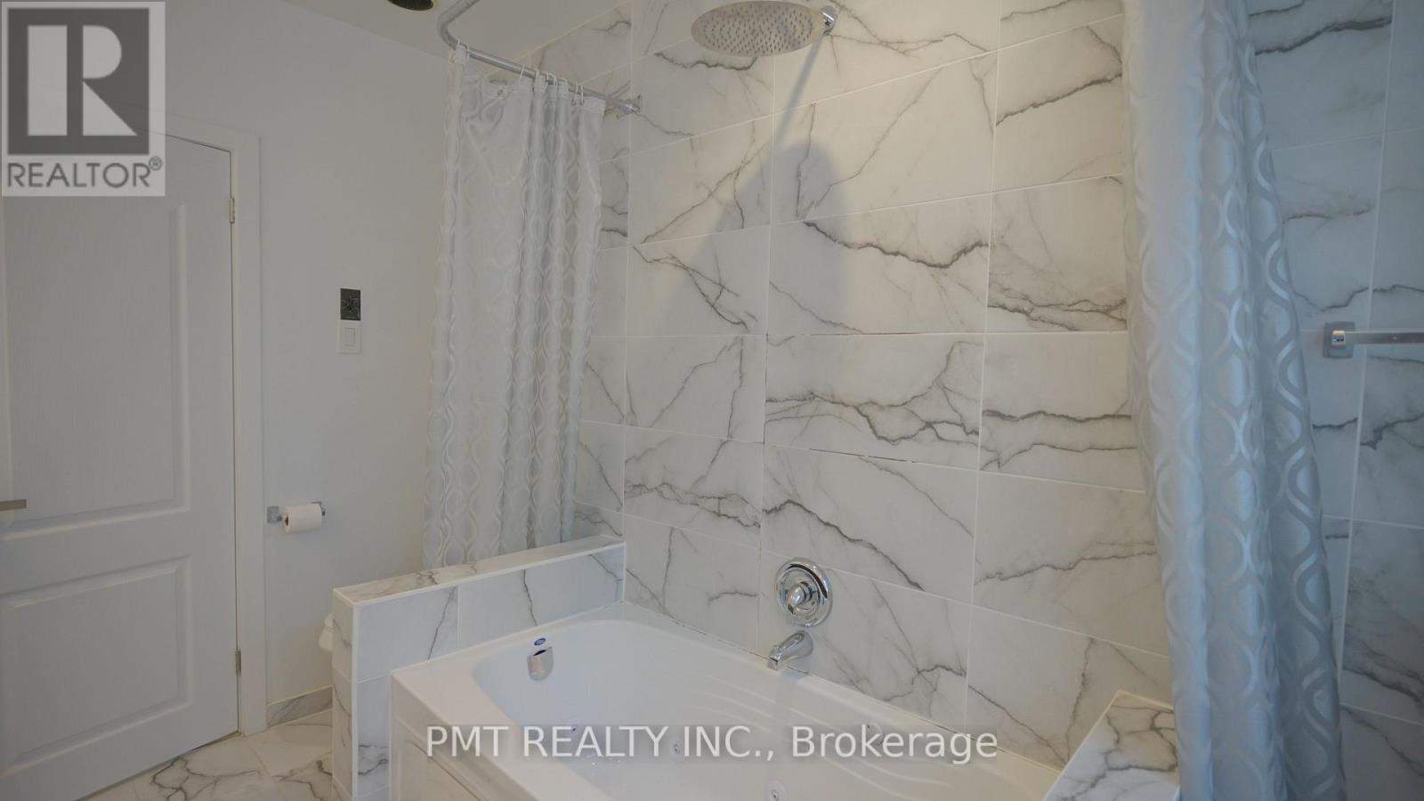 16 Carousel Court, Toronto, Ontario  M6B 3M1 - Photo 34 - W12701122