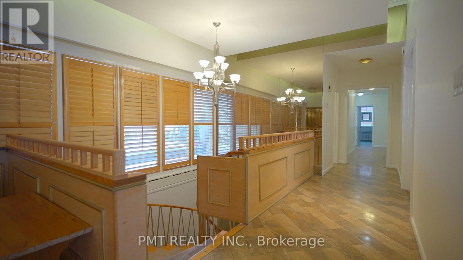 16 Carousel Court, Toronto, Ontario  M6B 3M1 - Photo 36 - W12701122