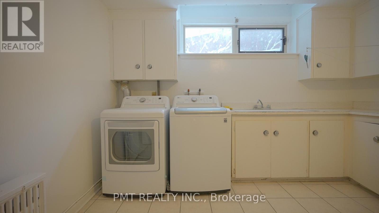 16 Carousel Court, Toronto, Ontario  M6B 3M1 - Photo 42 - W12701122