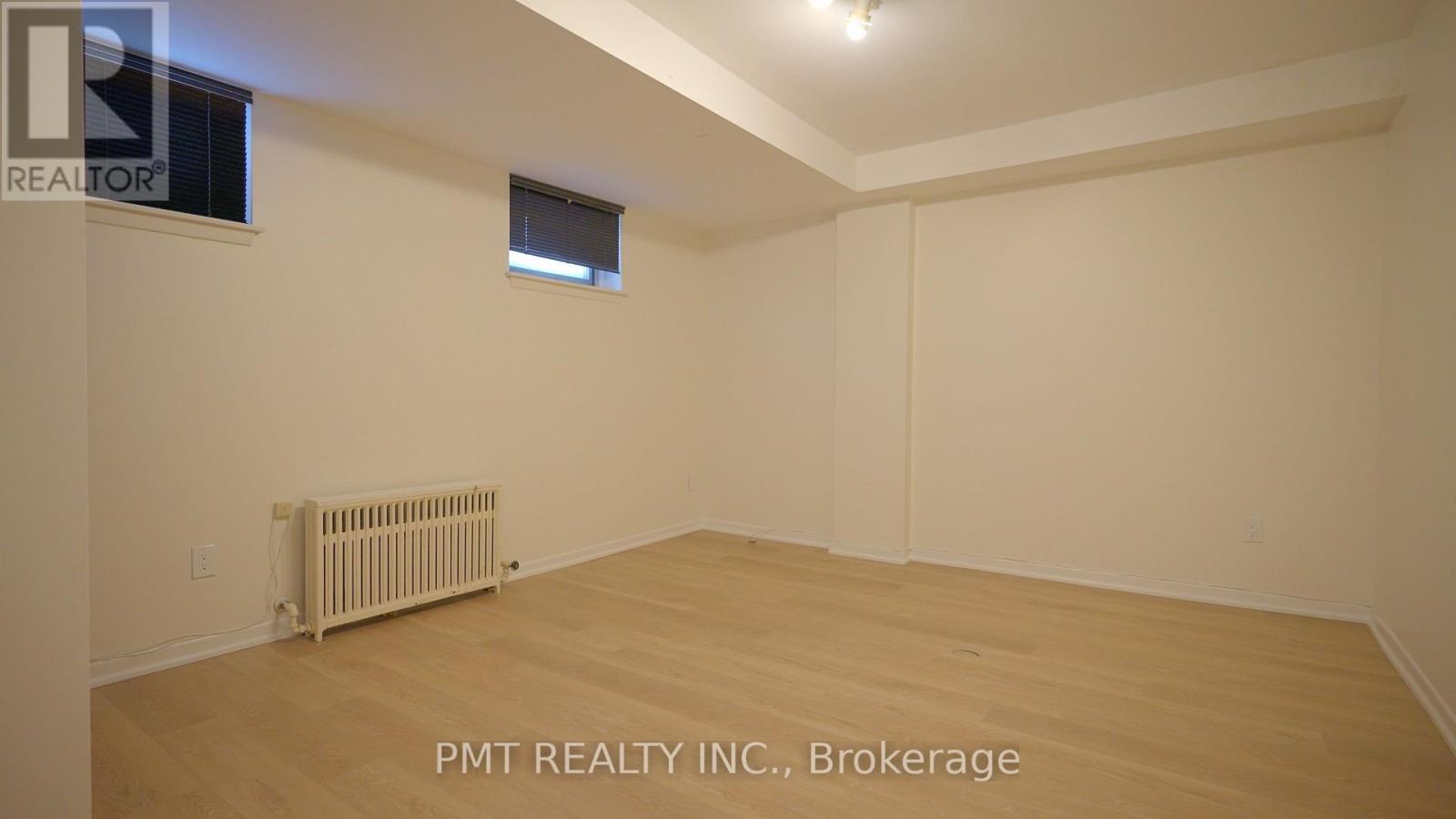 16 Carousel Court, Toronto, Ontario  M6B 3M1 - Photo 45 - W12701122